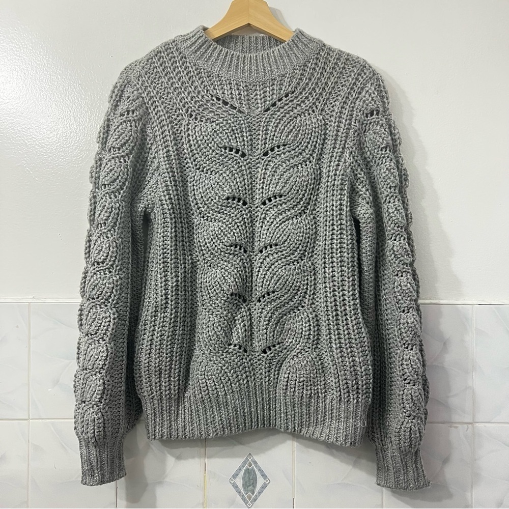 Women’s Gray XS Oversized Cable Knit Sweater Cozy Chunky Cottage Minimalist